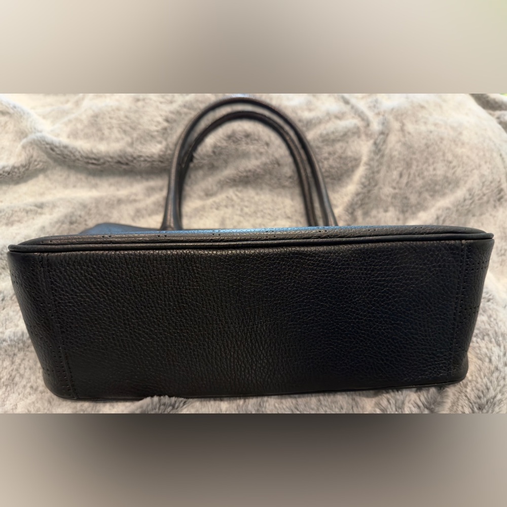 Kate Spade black ‘punched Noel’ leather top-handle bag. - Picture 8 of 12